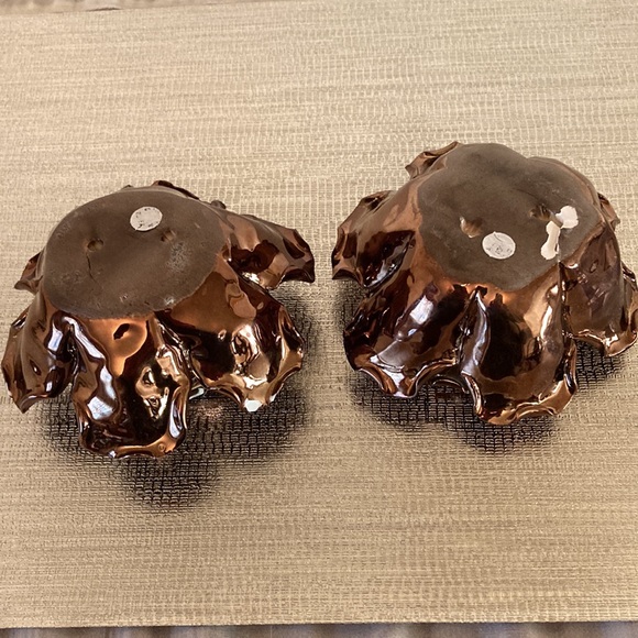 Set of 2 flower shape tea light bronze color candle holders - Picture 7 of 8